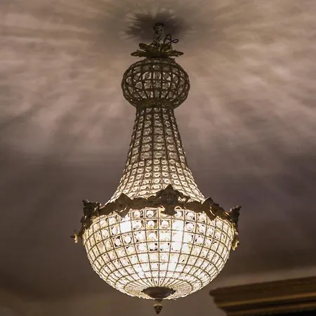 Well - Palazzo Reale