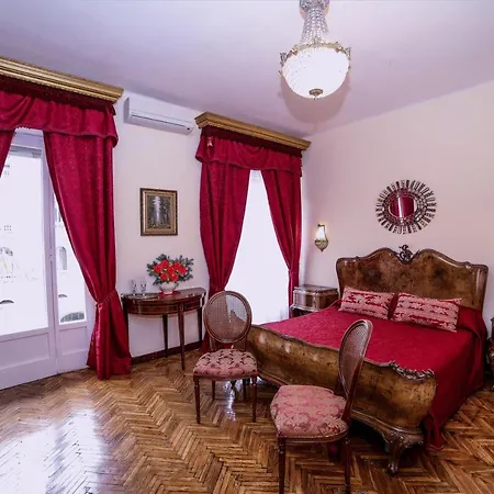 Guest house Well Come - Palazzo Reale Naples